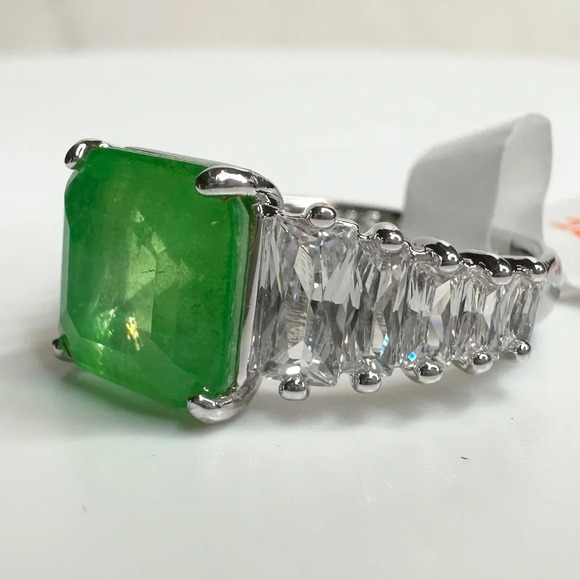 Bomb Party Peridot Ring Fused w/ Genuine Quartz Feeling Free RBP7884 NWT